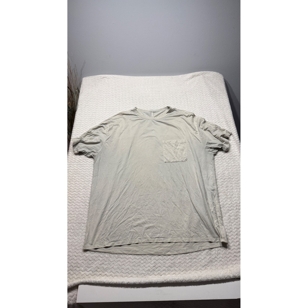 Lululemon Mens Short Sleeve Pocket T-Shirt Light Sage Grey Reflective Logo XL